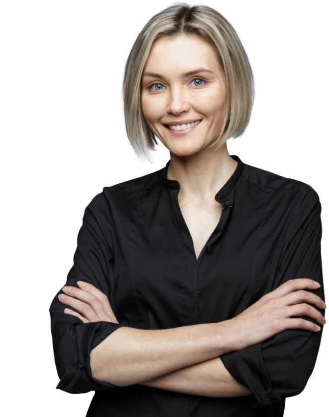 Donna professionista con le braccia incrociate